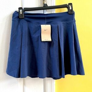 NWT Nike Skort size Small